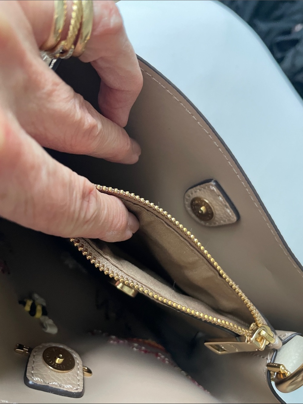 MOTHERS DAY SPECIAL Coach Cream Embroidered Leather Shoulder Bag - Picture 8 of 15
